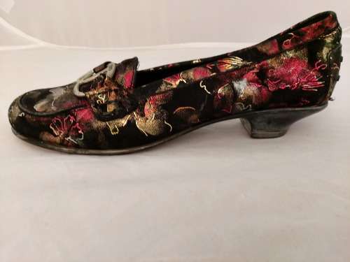 Genuine  Suede leather shoes with printed gold and silver pattern
