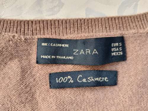 100% Cashmere  knit pullover by Zara