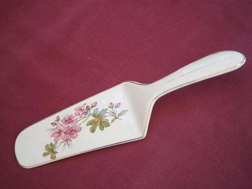 Royal Tudor Cake Server.