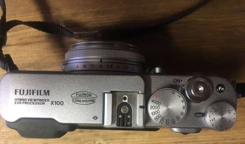 Fuji X100