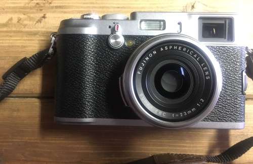 Fuji X100
