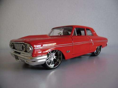 !!! Crazy R1 Auction !!!  1964 Ford Fairlane Thunderbolt Scale 1:24 - A Maisto Original!!