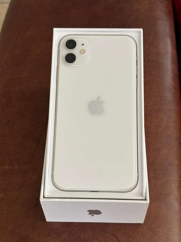 iPhone 11 64GB White (Used)