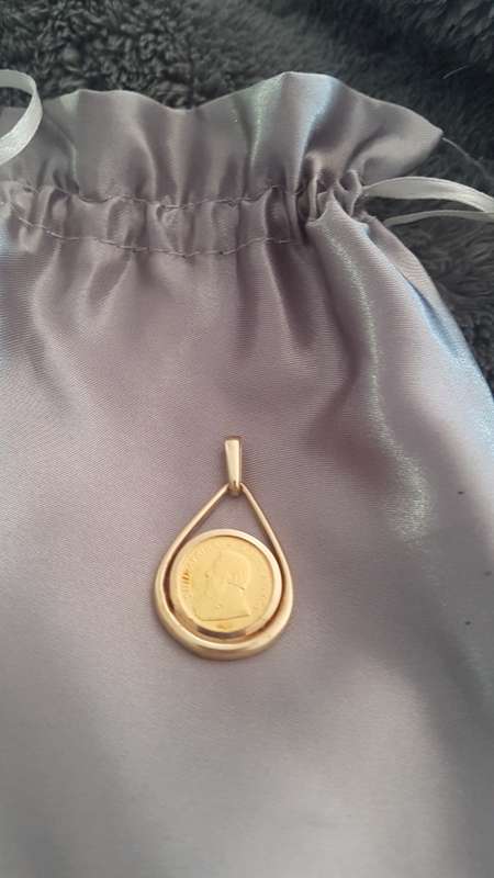 1980 10th Krugerrand gold coin set in pendant