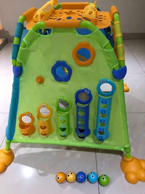 Yookidoo Discovery Playhouse **(LIKE NEW)**