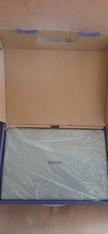 Mecer CA14D02  Wizard Celeron Notebook like new