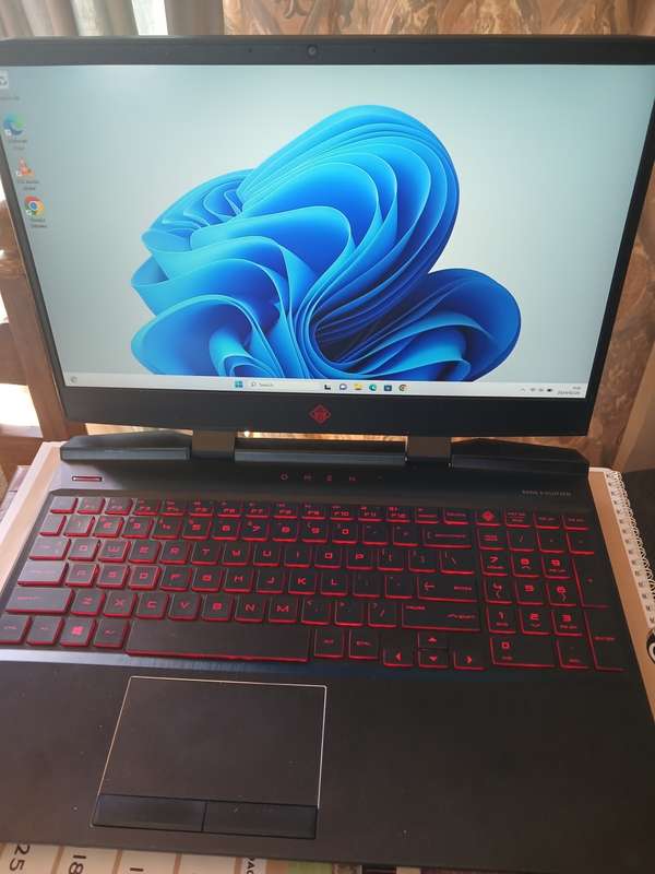 HP Omen 15  dc1047nr Nvidia GeForce RTX 2070  32 gig ram gaming laptop