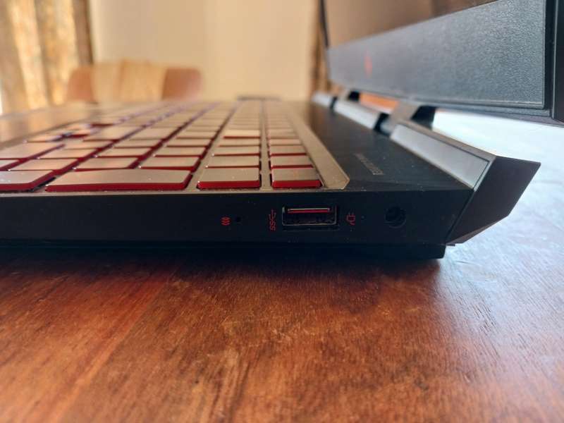 HP Omen 15  Intel core i7-9750h cpu@2.60  Geforce nvidia RTX 2070 8gig 32 gig ram gaming laptop