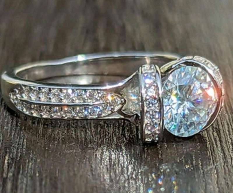 1pc moissanite Crown Ring
