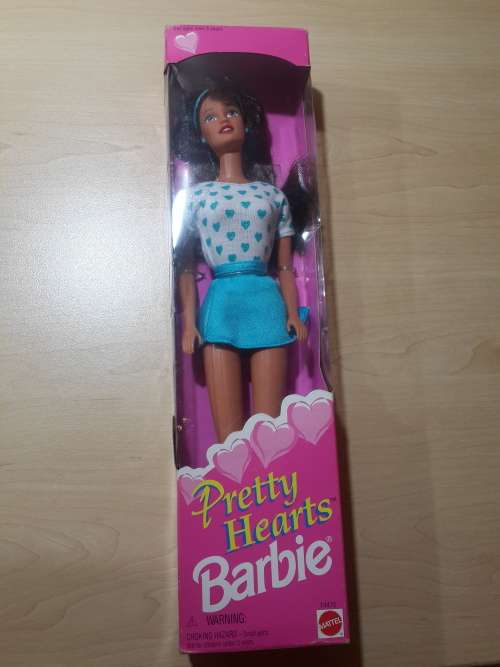 NEVER REMOVED FROM BOX!!!! 1992 Pretty Hearts Barbie Doll