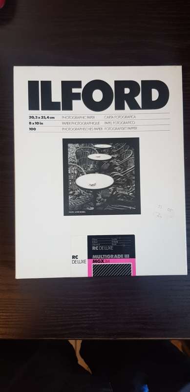 Ilford Multigrade III RC deluxe, 8x10 glossy photo paper, 100 sheets