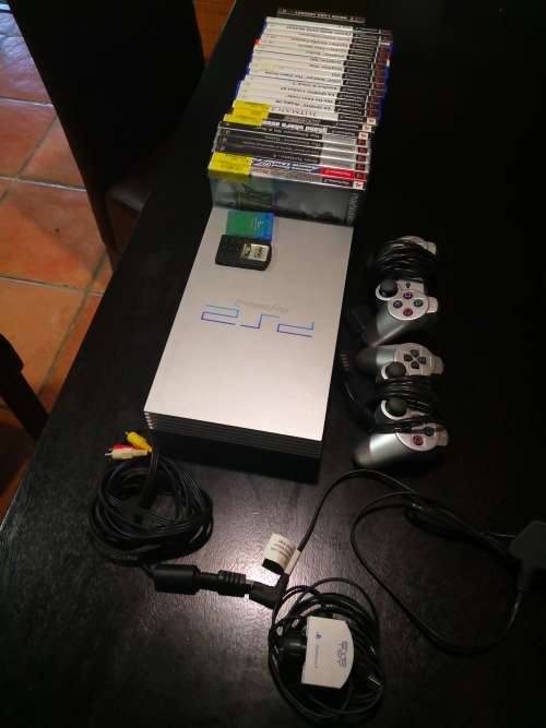 Sony Playstation 2 Silver Edition with games