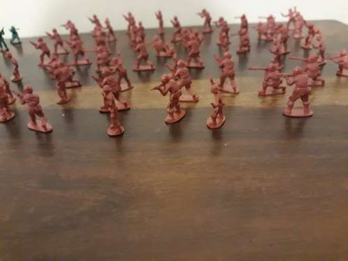 An Awesome Collection of Army Men x100 Figurines in Total