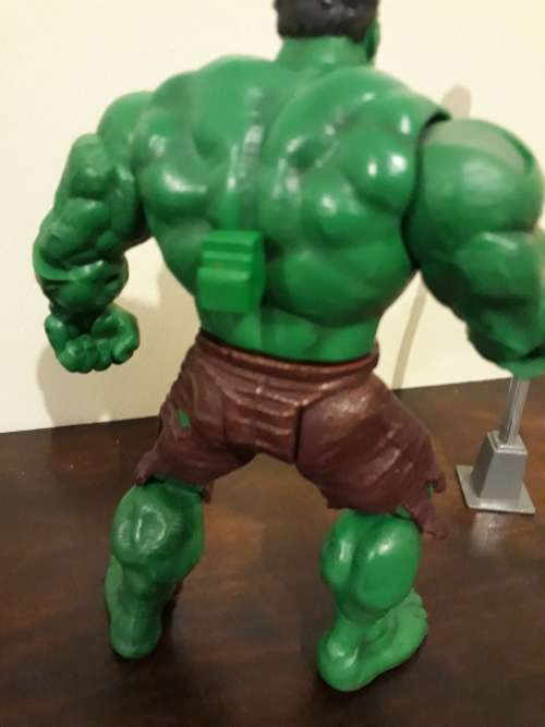 Vintage Hulk Action Figure with SMASH Action and Traffic Light Prop