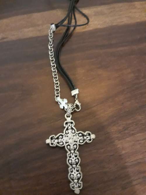 Beautiful Cross Necklace with a Buttefly Beaded Bangle and Neclace