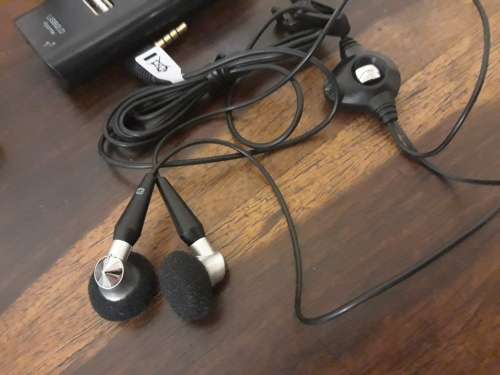 A Job Lot of Phone and PC Related Items (PLEASE READ BELOW)