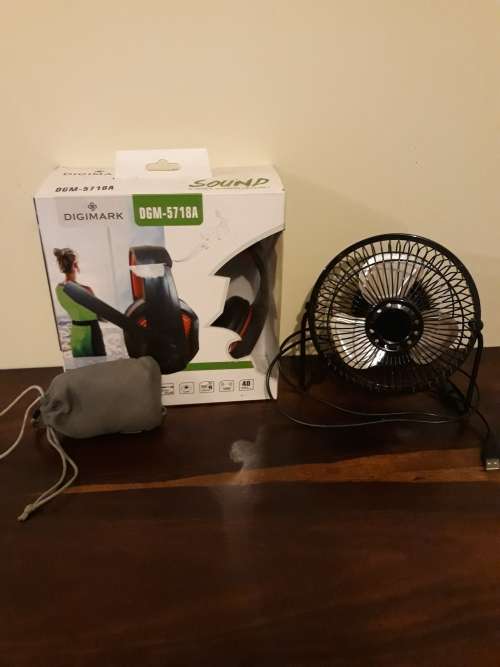 An Awesome Combo of PC Related Items AND A Camera (PLEASE READ DESCRIPTION)