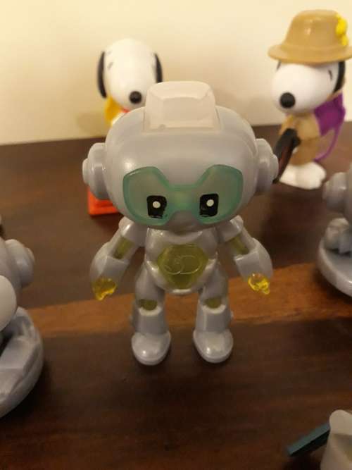 Snoopy and Robot Figurines!