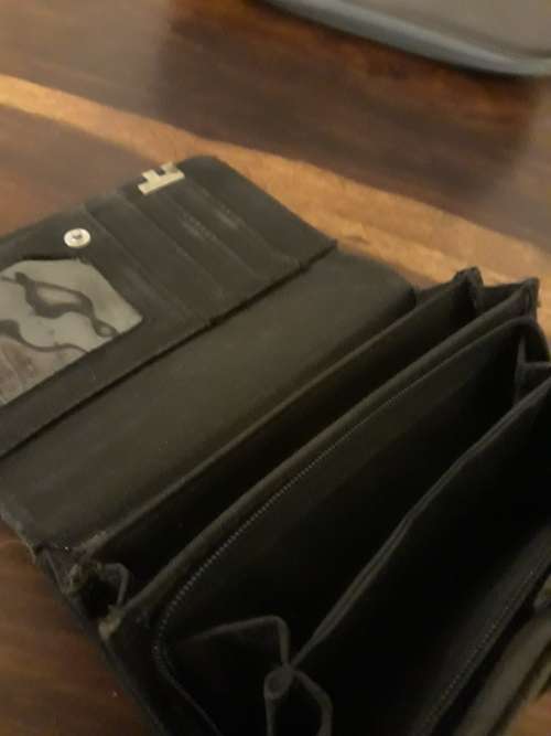 Fino Italy Wallet PLUS an Emirates Bag