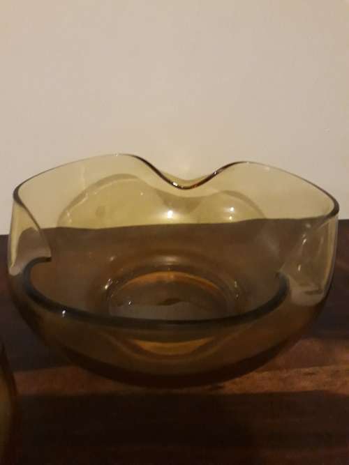 Vintage Folded Glass Bowl Set
