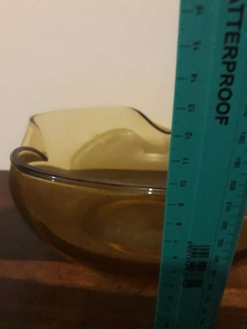 Vintage Folded Glass Bowl Set