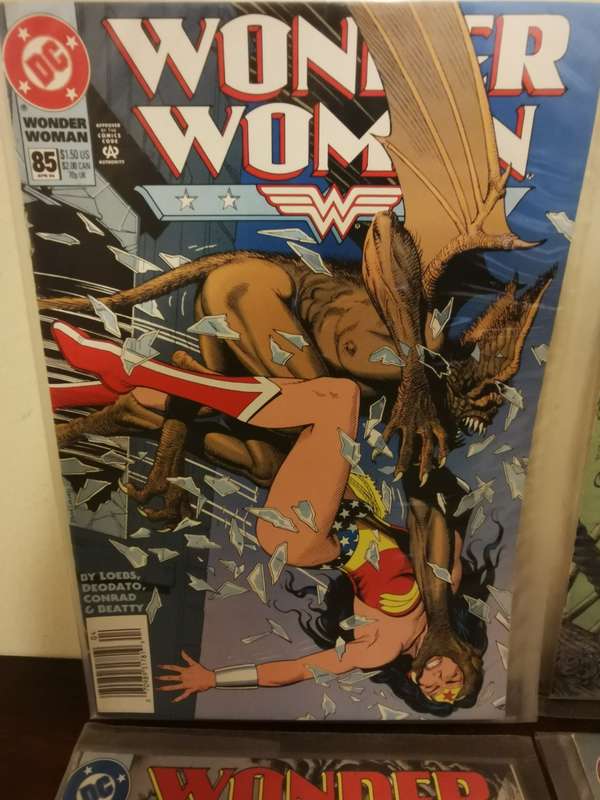 Wonder Woman Comic Book Collection from the 90`s