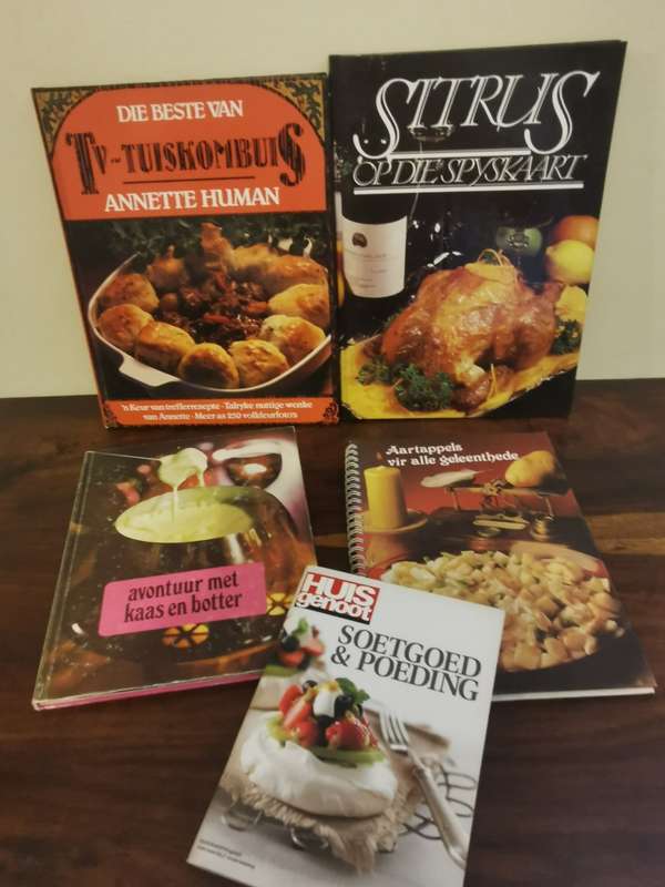 Afrikaanse Resepte Boeke - Vintage!