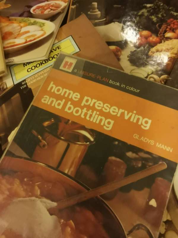 Huge Collection of Vintage Recipe Books x12
