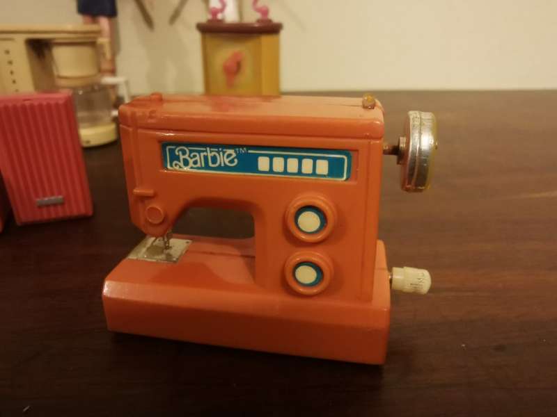 Vintage Barbie Collectables Selection - See Pics