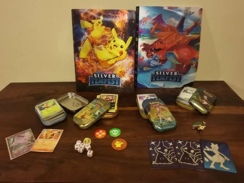Pokémon Madness with Loads of Accessories and Over 500 Original Cards