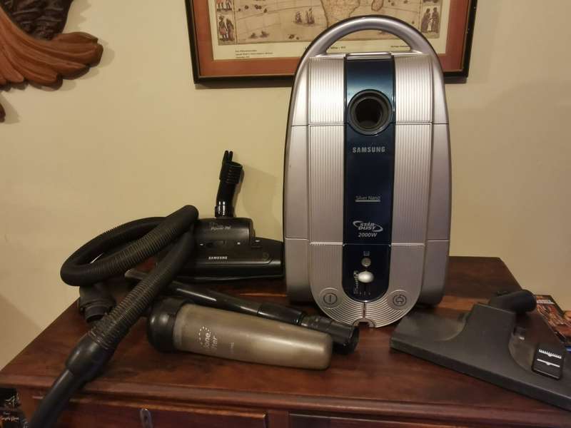 Samsung 2000W Star Dust Vacuum Cleaner - Complete