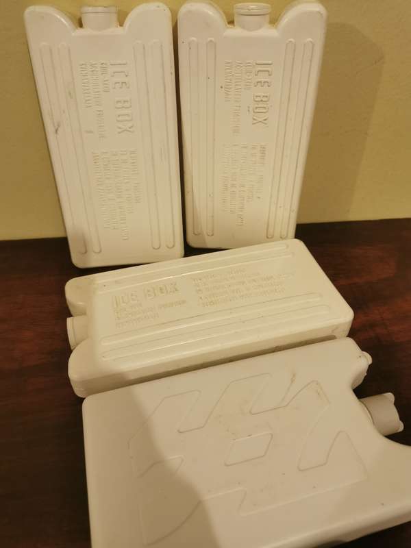 Selection of x6 Ice Bricks