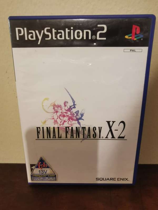 Final Fantasy X-2 on PlayStation 2 with Booklet