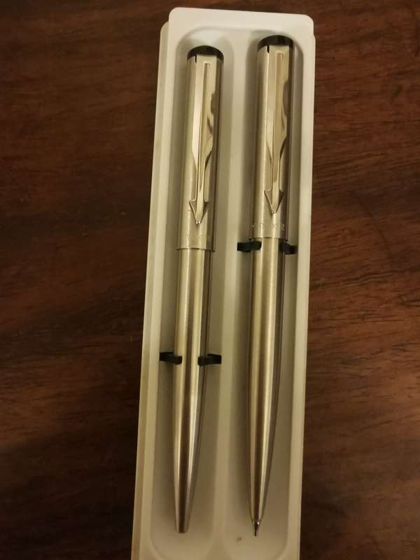 Parker Pen and Pencil Set - Stunning!!!