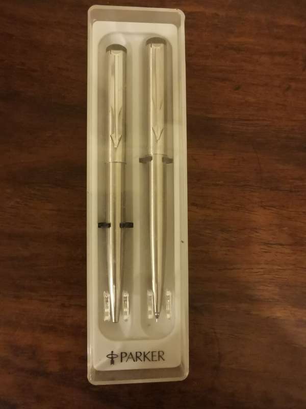 Parker Pen and Pencil Set - Stunning!!!