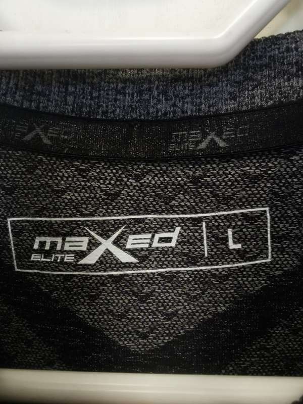 Maxed Elite T-Shirt Size L