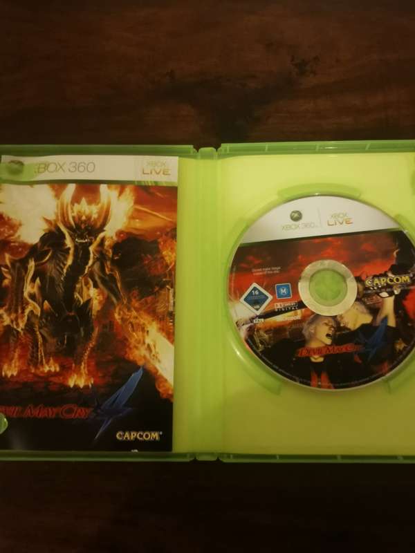 Devil May Cry 4 on Xbox 360 Complete with Booklet