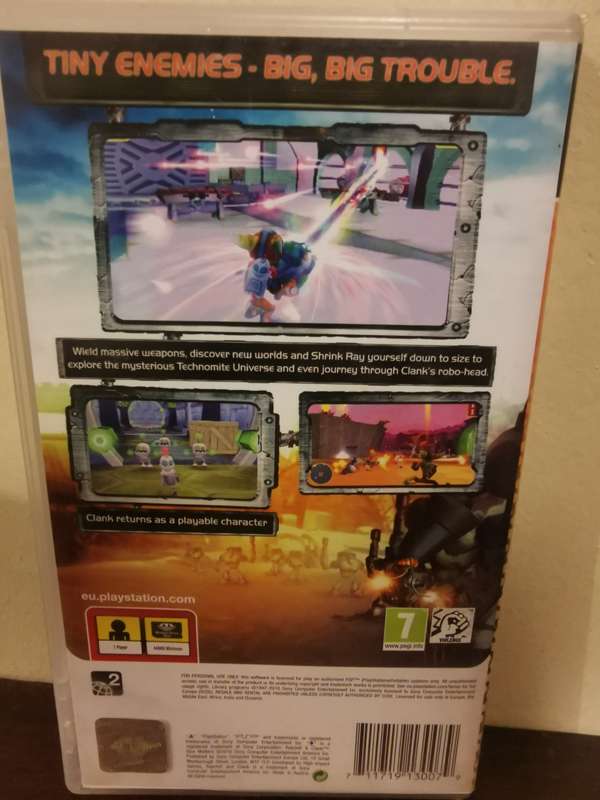 Ratchet and Clank - Size Matters on PSP with Booklet