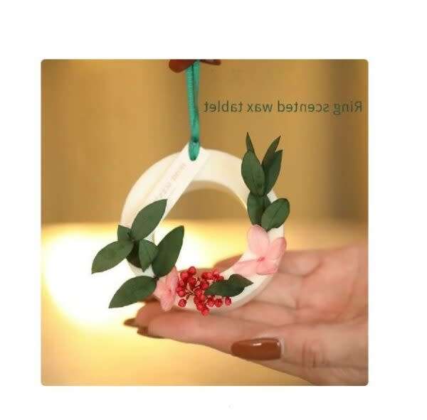 Super Nice Aromatherapy Wax Wardrobe Hand Sachet Air Freshener Scent (Random Color)