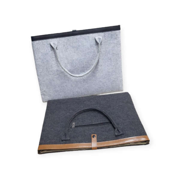High-Value Felt Laptop Bag 17 Inches (Random Color)