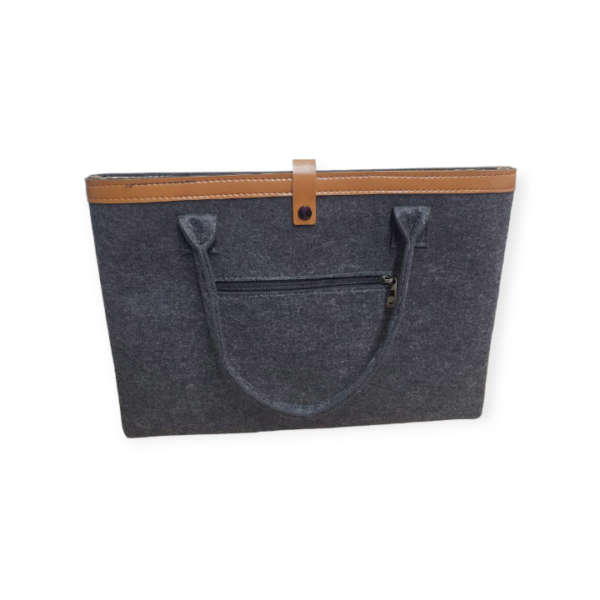 High-Value Felt Laptop Bag 17 Inches (Random Color)