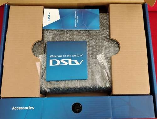 DSTV Explora 1 (Original 2TB HDD) with many accessories