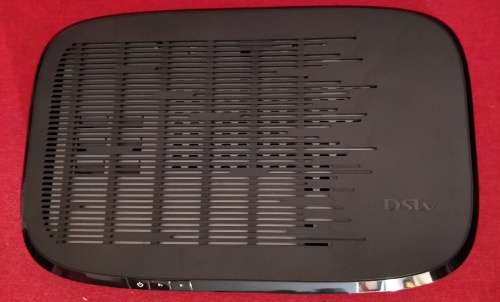 DSTV Explora 1 (Original 2TB HDD) with many accessories