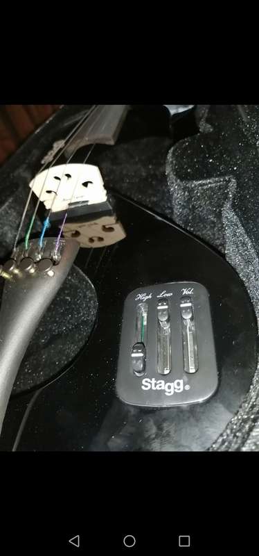 Stagg Electric Violin w/ Extras