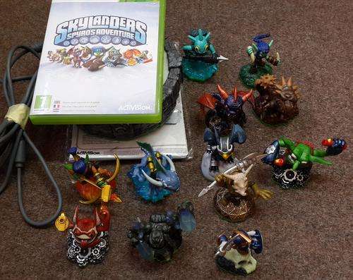 Skylanders Spyro's Adventure + Portal + 12 Skylanders (XBOX 360)