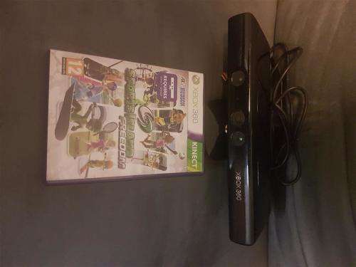 Xbox 360 Kinect Sensor + Game