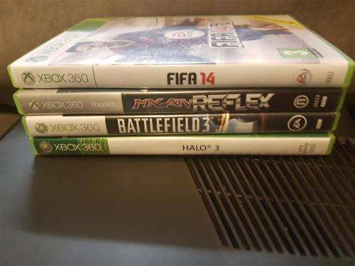 Xbox 360 Slim 4GB + Wireless Controller + 4 Games