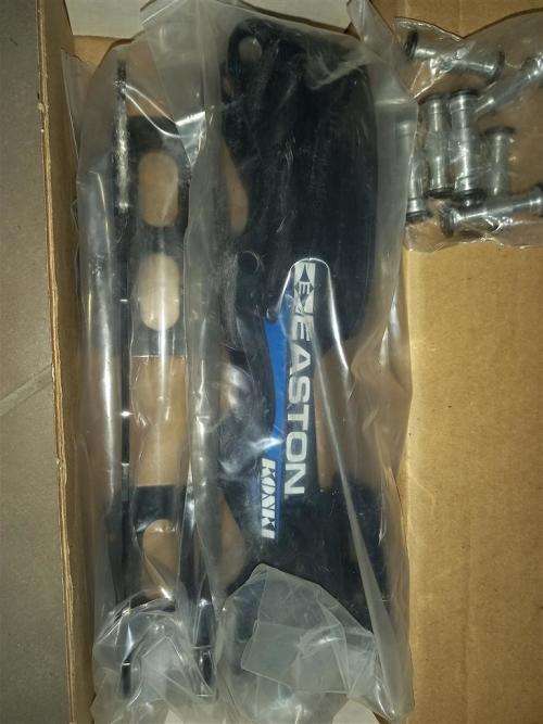 Easton 250 (SML)