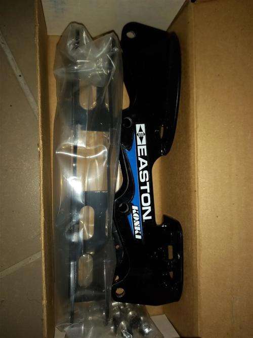 Easton 250 (MED)