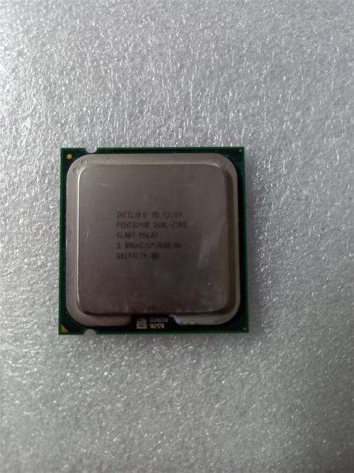 Intel Dual Core E2180 2.00Ghz + Heatsink and Fan